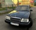 Синий Мерседес Е-Класс, объемом двигателя 2.2 л и пробегом 447 тыс. км за 1900 $, фото 1 на Automoto.ua