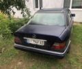 Синий Мерседес Е-Класс, объемом двигателя 2.5 л и пробегом 450 тыс. км за 1700 $, фото 2 на Automoto.ua