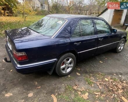 Синий Мерседес Е-Класс, объемом двигателя 3 л и пробегом 456 тыс. км за 5900 $, фото 2 на Automoto.ua