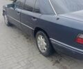Синий Мерседес Е-Класс, объемом двигателя 3 л и пробегом 372 тыс. км за 3200 $, фото 14 на Automoto.ua