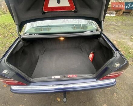 Синий Мерседес Е-Класс, объемом двигателя 3 л и пробегом 456 тыс. км за 5900 $, фото 5 на Automoto.ua