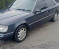 Синий Мерседес Е-Класс, объемом двигателя 3 л и пробегом 372 тыс. км за 3200 $, фото 13 на Automoto.ua