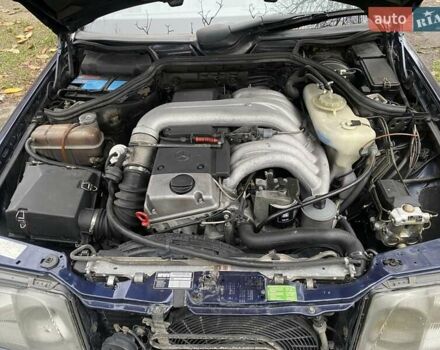 Синий Мерседес Е-Класс, объемом двигателя 3 л и пробегом 456 тыс. км за 5900 $, фото 7 на Automoto.ua