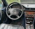 Синий Мерседес Е-Класс, объемом двигателя 2.2 л и пробегом 352 тыс. км за 2200 $, фото 8 на Automoto.ua