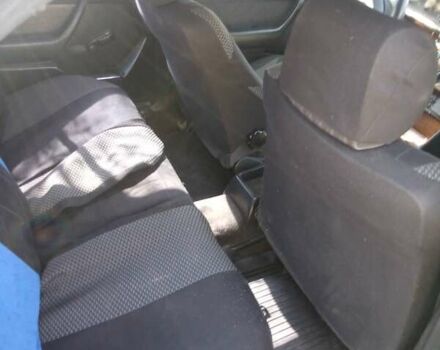 Синій Мерседес Е-Клас, об'ємом двигуна 2 л та пробігом 670 тис. км за 2450 $, фото 5 на Automoto.ua