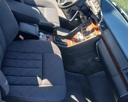 Синій Мерседес Е-Клас, об'ємом двигуна 2 л та пробігом 290 тис. км за 5000 $, фото 7 на Automoto.ua