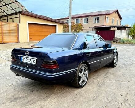 Мерседес Е-Класс 1995 в Харькове на Automoto.ua Синий Мерседес Е-Класс, объемом двигателя 2.8 л и пробегом 362 тыс. км за 4800 $, фото 5 на Automoto.ua