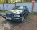 Синий Мерседес Е-Класс, объемом двигателя 2 л и пробегом 295 тыс. км за 2500 $, фото 1 на Automoto.ua