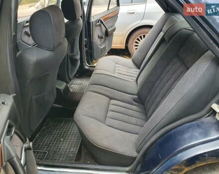 Мерседес Е-Класс 1995 в Кривом Роге на Automoto.ua Синий Мерседес Е-Класс, объемом двигателя 2 л и пробегом 295 тыс. км за 2600 $, фото 11 на Automoto.ua