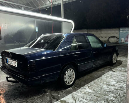 Мерседес Е-Класс 1995 в Хмельницком на Automoto.ua Синий Мерседес Е-Класс, объемом двигателя 2 л и пробегом 520 тыс. км за 2800 $, фото 4 на Automoto.ua