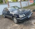 Синий Мерседес Е-Класс, объемом двигателя 2 л и пробегом 295 тыс. км за 2500 $, фото 6 на Automoto.ua