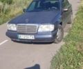 Синий Мерседес Е-Класс, объемом двигателя 3 л и пробегом 350 тыс. км за 3000 $, фото 1 на Automoto.ua