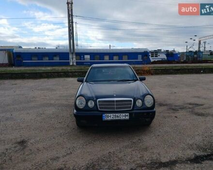 Синій Мерседес Е-Клас, об'ємом двигуна 2.2 л та пробігом 450 тис. км за 2700 $, фото 4 на Automoto.ua