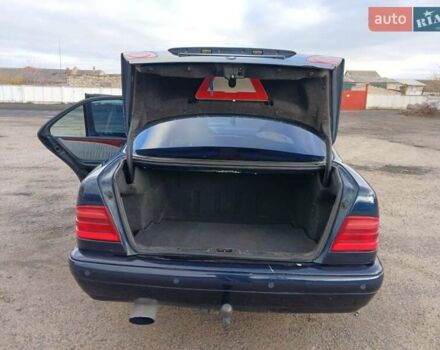 Синій Мерседес Е-Клас, об'ємом двигуна 2.2 л та пробігом 450 тис. км за 2700 $, фото 19 на Automoto.ua