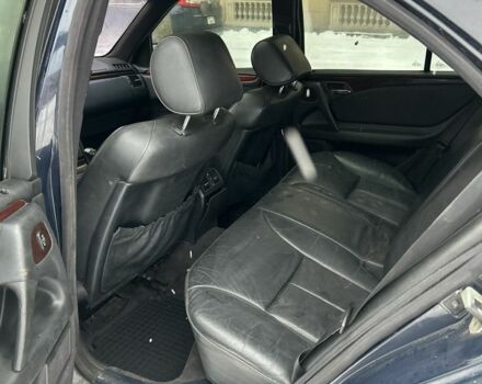 Синий Мерседес Е-Класс, объемом двигателя 0 л и пробегом 300 тыс. км за 2100 $, фото 6 на Automoto.ua