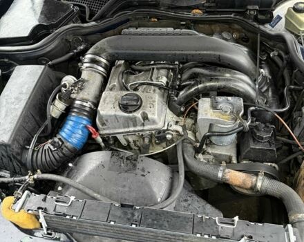 Синий Мерседес Е-Класс, объемом двигателя 2.2 л и пробегом 461 тыс. км за 2200 $, фото 5 на Automoto.ua