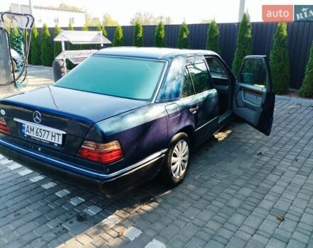 Синій Мерседес Е-Клас, об'ємом двигуна 1.8 л та пробігом 230 тис. км за 2699 $, фото 3 на Automoto.ua