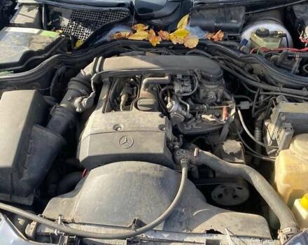 Синий Мерседес Е-Класс, объемом двигателя 2.3 л и пробегом 559 тыс. км за 2600 $, фото 10 на Automoto.ua