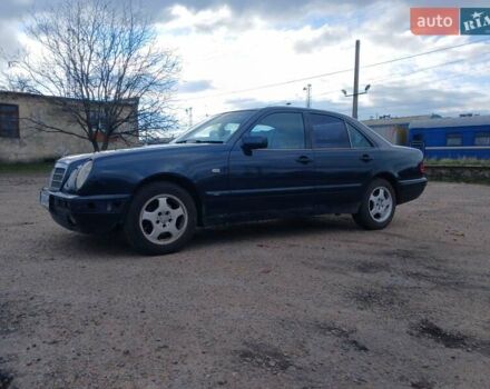 Синій Мерседес Е-Клас, об'ємом двигуна 2.2 л та пробігом 450 тис. км за 2700 $, фото 13 на Automoto.ua