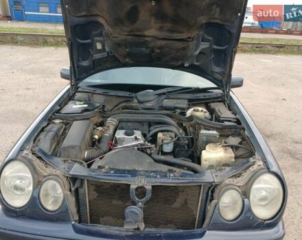 Синій Мерседес Е-Клас, об'ємом двигуна 2.2 л та пробігом 450 тис. км за 2700 $, фото 15 на Automoto.ua