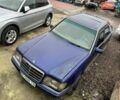 Синий Мерседес Е-Класс, объемом двигателя 2.5 л и пробегом 380 тыс. км за 1750 $, фото 3 на Automoto.ua