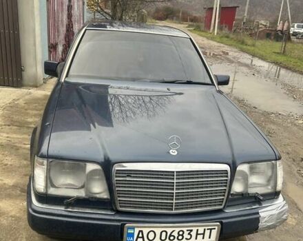 Синій Мерседес Е-Клас, об'ємом двигуна 2.2 л та пробігом 400 тис. км за 2500 $, фото 1 на Automoto.ua