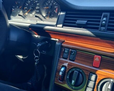 Синій Мерседес Е-Клас, об'ємом двигуна 2 л та пробігом 290 тис. км за 5000 $, фото 8 на Automoto.ua