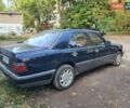 Мерседес Е-Класс 1995 в Кривом Роге на Automoto.ua Синий Мерседес Е-Класс, объемом двигателя 2 л и пробегом 295 тыс. км за 2600 $, фото 3 на Automoto.ua