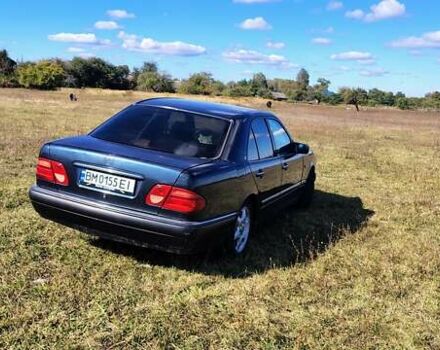 Синий Мерседес Е-Класс, объемом двигателя 2 л и пробегом 520 тыс. км за 3100 $, фото 1 на Automoto.ua