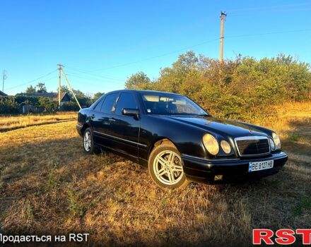 Синій Мерседес Е-Клас, об'ємом двигуна 3.2 л та пробігом 333 тис. км за 4300 $, фото 8 на Automoto.ua