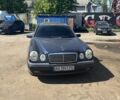 Синий Мерседес Е-Класс, объемом двигателя 2.3 л и пробегом 300 тыс. км за 2900 $, фото 1 на Automoto.ua