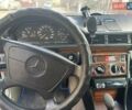 Синий Мерседес Е-Класс, объемом двигателя 2.5 л и пробегом 340 тыс. км за 2300 $, фото 2 на Automoto.ua