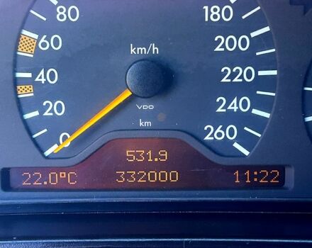 Синій Мерседес Е-Клас, об'ємом двигуна 3.2 л та пробігом 333 тис. км за 4300 $, фото 7 на Automoto.ua