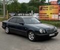 Синій Мерседес Е-Клас, об'ємом двигуна 2 л та пробігом 450 тис. км за 2750 $, фото 1 на Automoto.ua