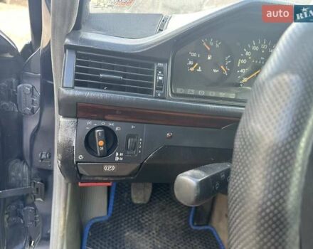 Синій Мерседес Е-Клас, об'ємом двигуна 2.5 л та пробігом 340 тис. км за 2300 $, фото 8 на Automoto.ua