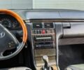 Синий Мерседес Е-Класс, объемом двигателя 3 л и пробегом 333 тыс. км за 3300 $, фото 4 на Automoto.ua