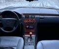 Синій Мерседес Е-Клас, об'ємом двигуна 2.8 л та пробігом 250 тис. км за 2000 $, фото 8 на Automoto.ua