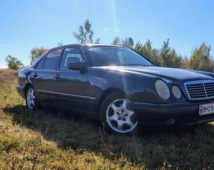 Синій Мерседес Е-Клас, об'ємом двигуна 2 л та пробігом 520 тис. км за 3100 $, фото 3 на Automoto.ua