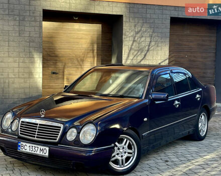 Синий Мерседес Е-Класс, объемом двигателя 2.3 л и пробегом 290 тыс. км за 1999 $, фото 2 на Automoto.ua