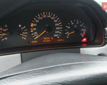 Синий Мерседес Е-Класс, объемом двигателя 2.8 л и пробегом 384 тыс. км за 1995 $, фото 9 на Automoto.ua