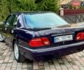 Синий Мерседес Е-Класс, объемом двигателя 2.3 л и пробегом 350 тыс. км за 2450 $, фото 4 на Automoto.ua