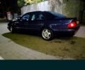 Синий Мерседес Е-Класс, объемом двигателя 2.8 л и пробегом 390 тыс. км за 3300 $, фото 2 на Automoto.ua