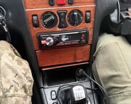 Синій Мерседес Е-Клас, об'ємом двигуна 2 л та пробігом 406 тис. км за 2400 $, фото 8 на Automoto.ua