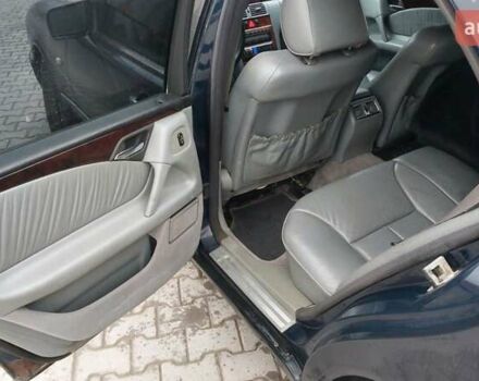 Синий Мерседес Е-Класс, объемом двигателя 2.8 л и пробегом 384 тыс. км за 1995 $, фото 4 на Automoto.ua