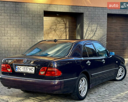 Синий Мерседес Е-Класс, объемом двигателя 2.3 л и пробегом 290 тыс. км за 1999 $, фото 6 на Automoto.ua