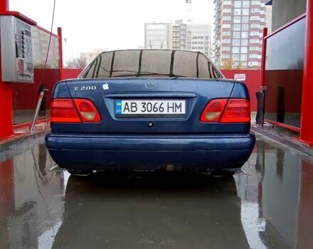 Синий Мерседес Е-Класс, объемом двигателя 2 л и пробегом 0 тыс. км за 3499 $, фото 4 на Automoto.ua