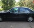 Синий Мерседес Е-Класс, объемом двигателя 3 л и пробегом 383 тыс. км за 4500 $, фото 60 на Automoto.ua
