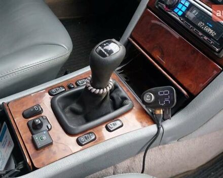 Синий Мерседес Е-Класс, объемом двигателя 2.8 л и пробегом 384 тыс. км за 1995 $, фото 20 на Automoto.ua