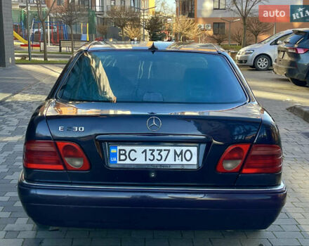Синий Мерседес Е-Класс, объемом двигателя 2.3 л и пробегом 290 тыс. км за 1999 $, фото 12 на Automoto.ua