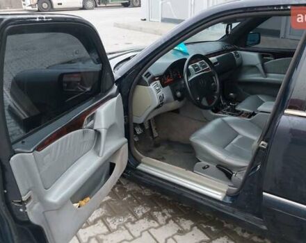 Синий Мерседес Е-Класс, объемом двигателя 2.8 л и пробегом 384 тыс. км за 1995 $, фото 12 на Automoto.ua